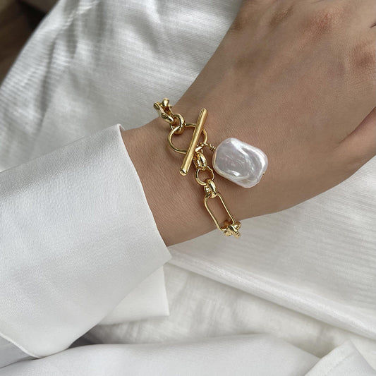 Natural shaped baroque pearl bracelet